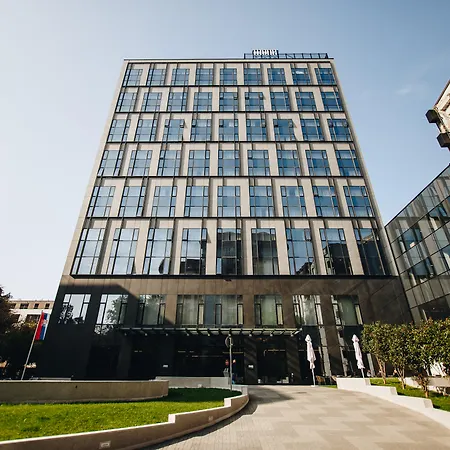 Mona Plaza בלגרד