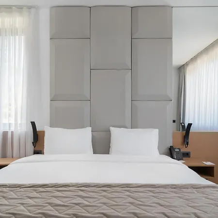 Mona Plaza 4* Belgrade